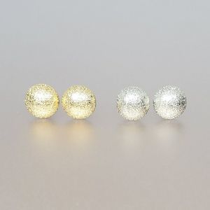 Circle Stud Earrings - 1 Pair